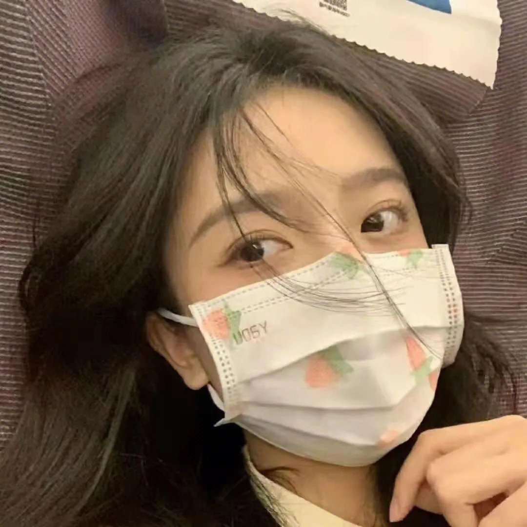 圆月迷离花